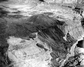 Vulcans Throne Grand Canyon